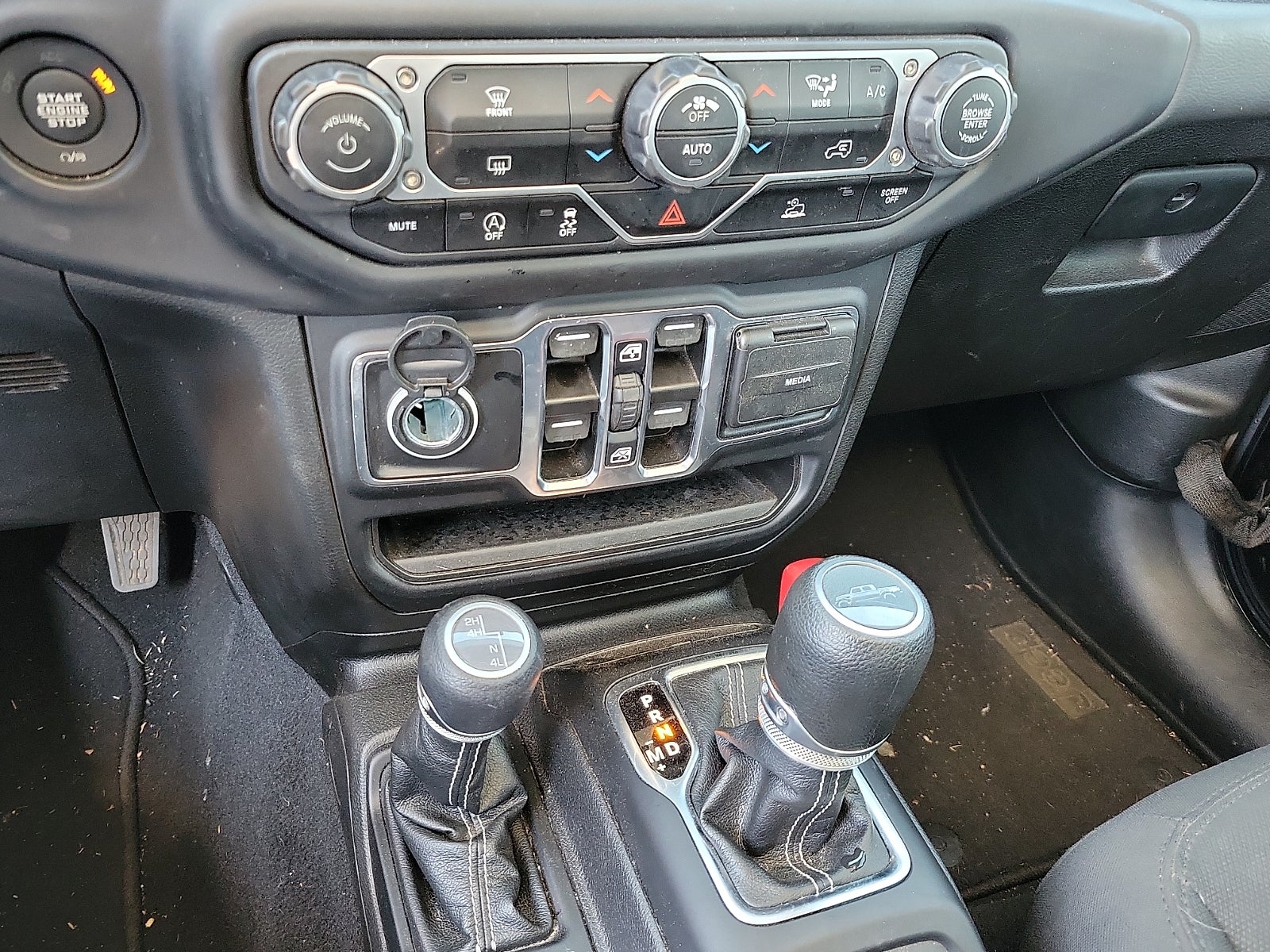 2023 Jeep Gladiator Overland