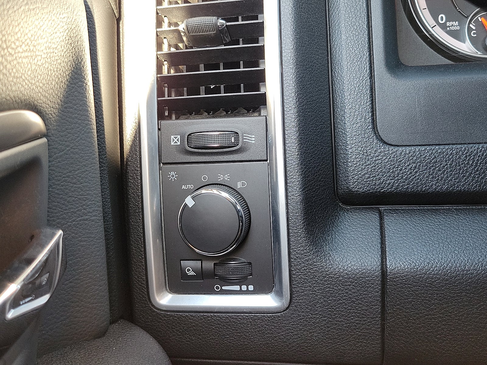 2024 RAM 1500 Classic SLT Quad Cab 4x4 6'4" Box