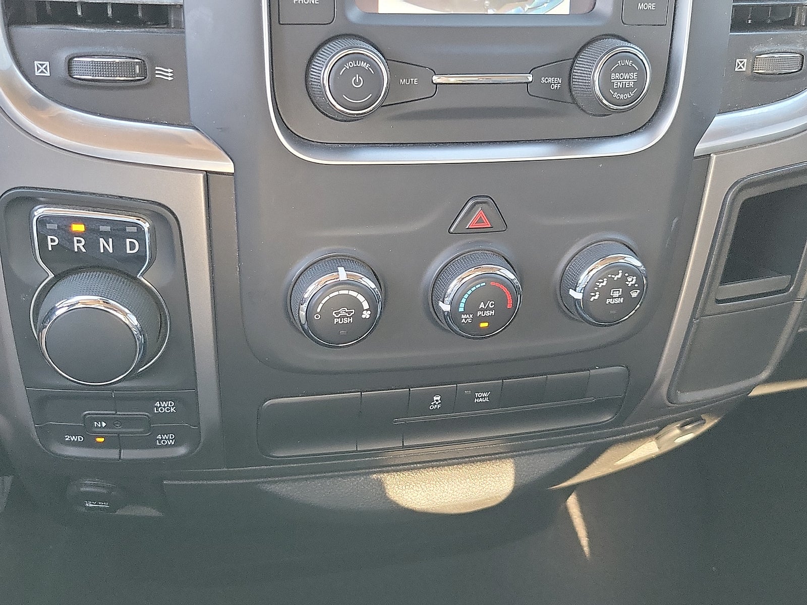 2024 RAM 1500 Classic SLT Quad Cab 4x4 6'4" Box