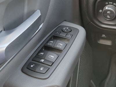 2022 RAM 1500 Big Horn Crew Cab 4x4 5'7" Box