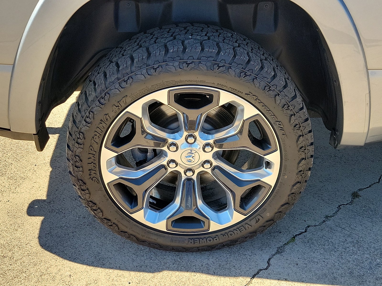 2020 RAM 1500 Limited Crew Cab 4x4 5'7" Box