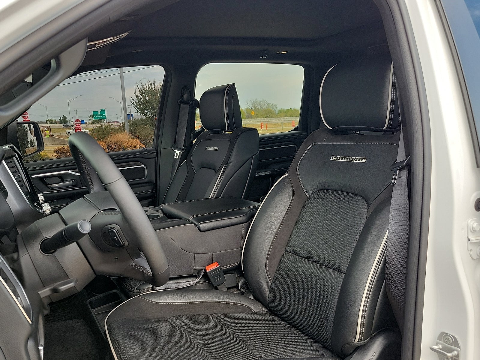 2025 RAM 1500 Laramie Crew Cab 4x4 5'7" Box