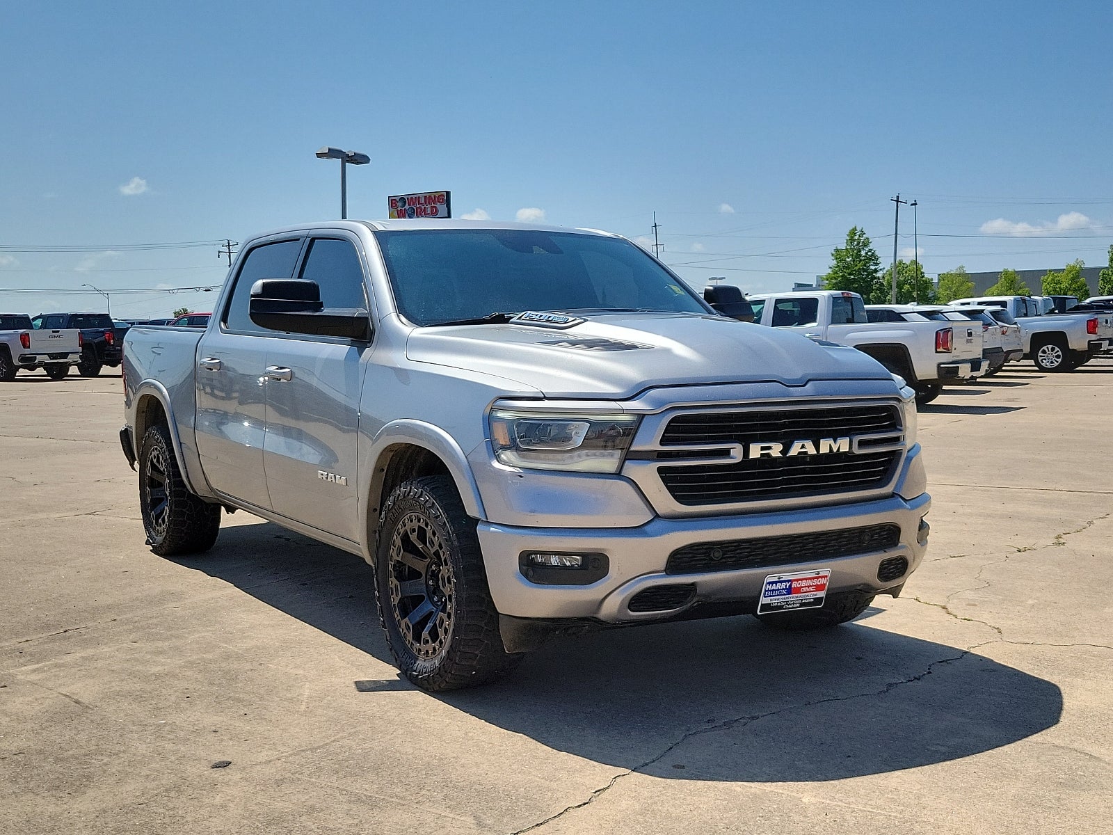 2021 RAM 1500 Laramie Crew Cab 4x4 5'7" Box