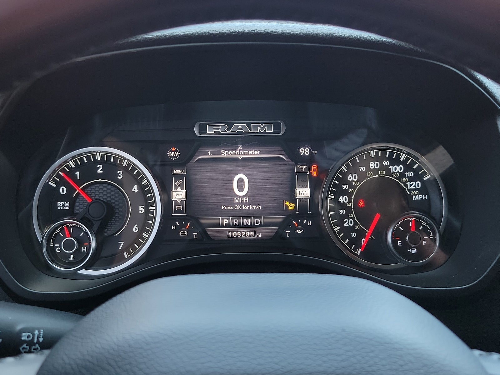 2021 RAM 1500 Laramie Crew Cab 4x4 5'7" Box