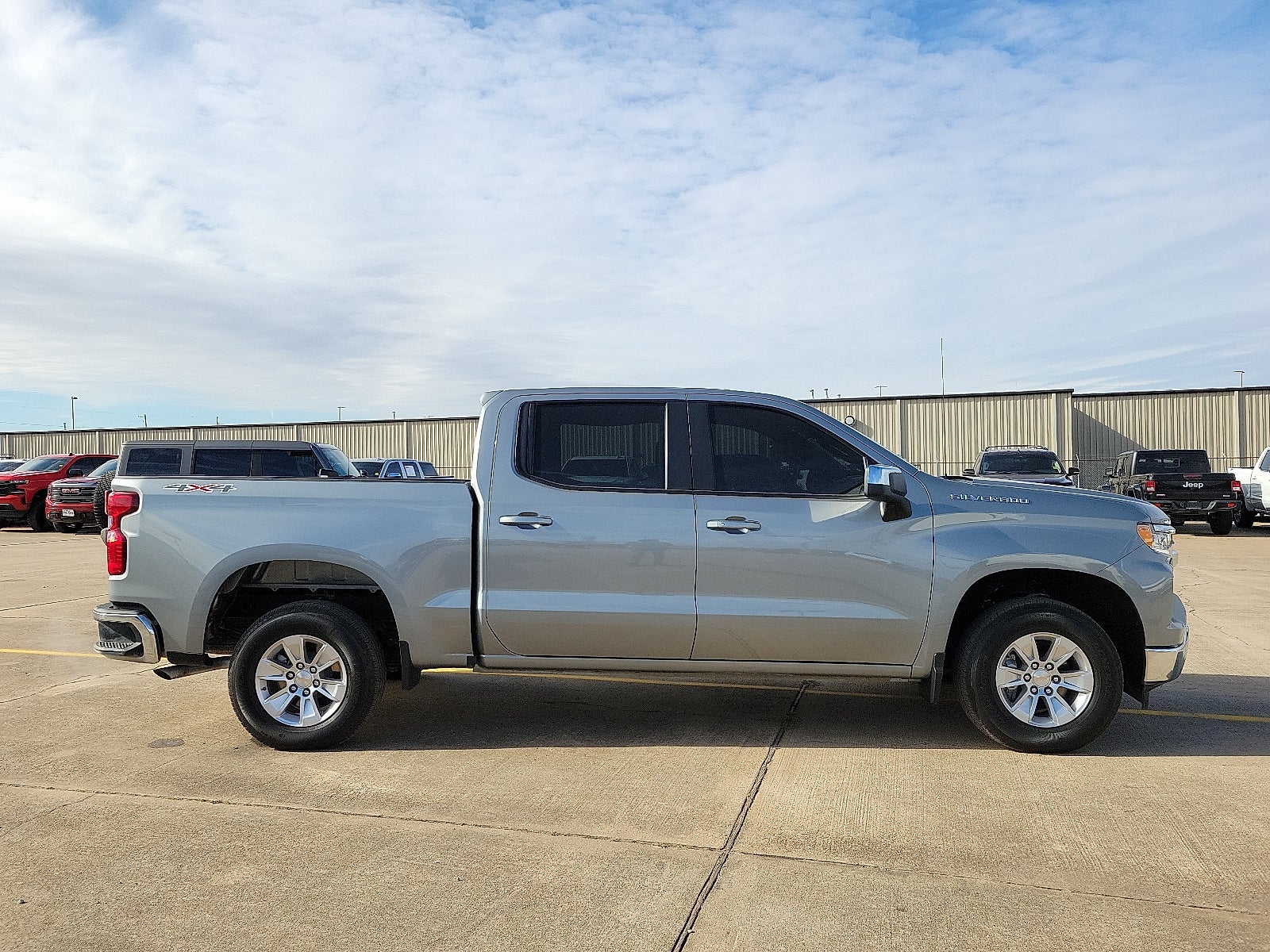2025 Chevrolet Silverado 1500 LT