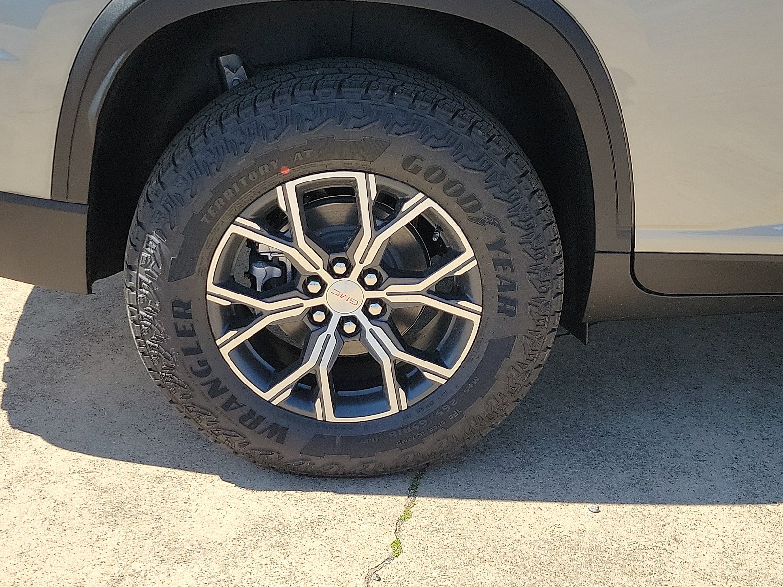 2026 GMC Acadia AT4