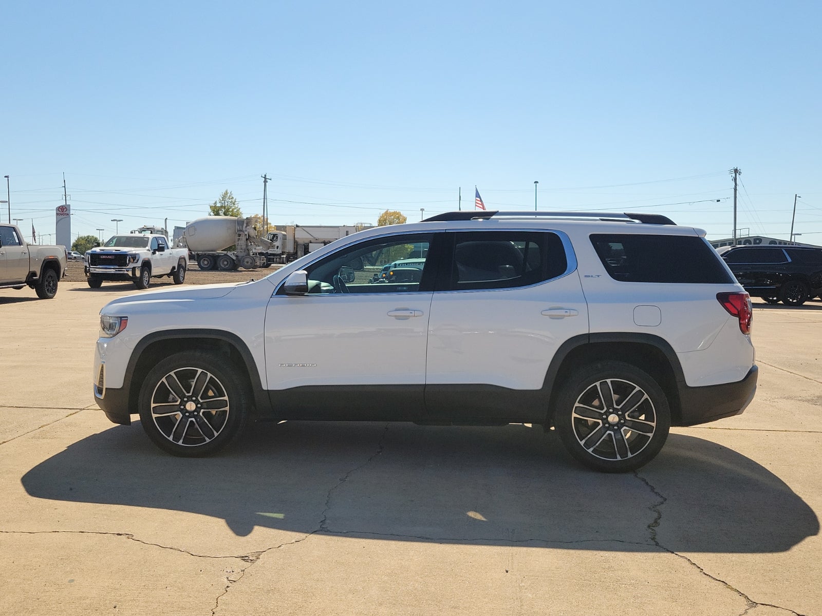 2022 GMC Acadia SLT