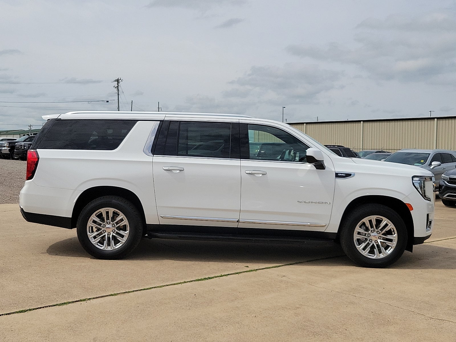 2024 GMC Yukon XL SLT
