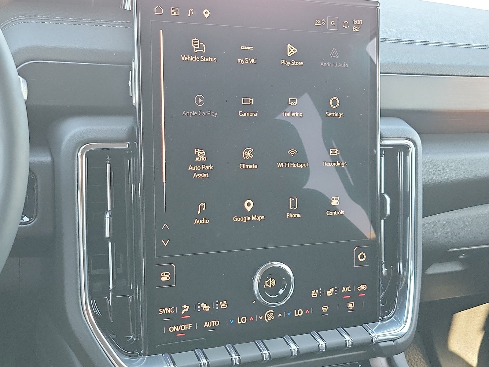 2026 GMC Yukon Denali - Photo 16