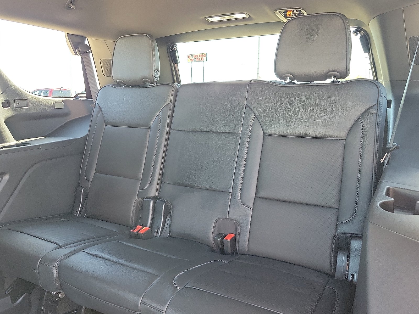 2026 GMC Yukon Denali - Photo 9