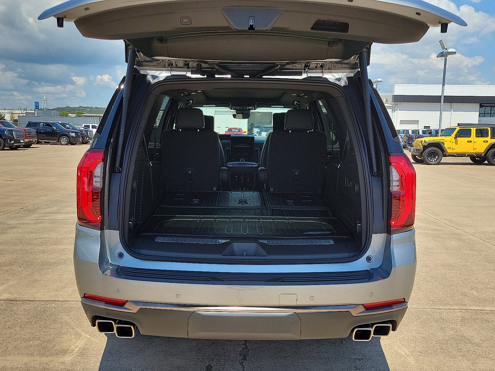 2025 GMC Yukon AT4 Ultimate