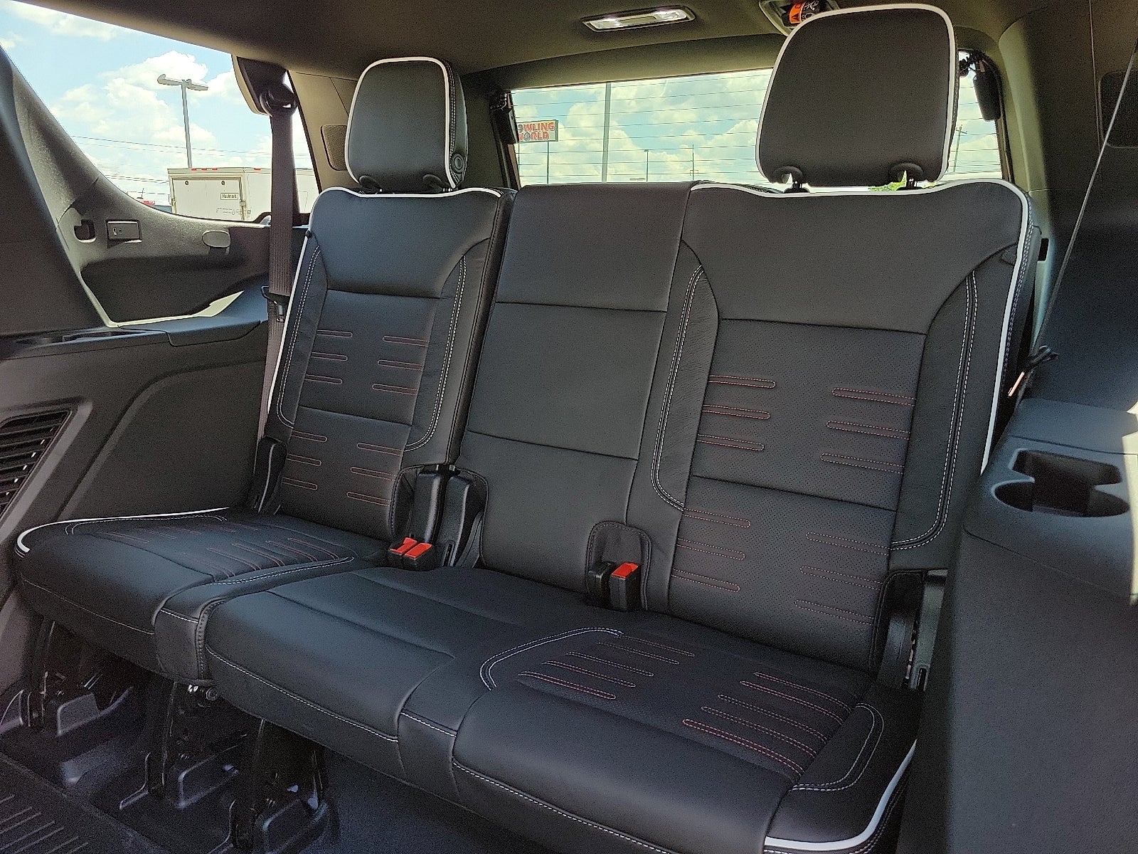 2025 GMC Yukon AT4 Ultimate