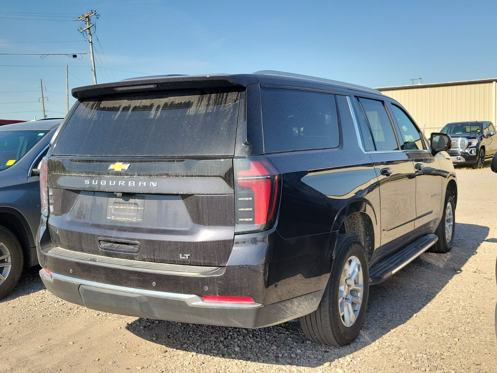 2025 Chevrolet Suburban LT