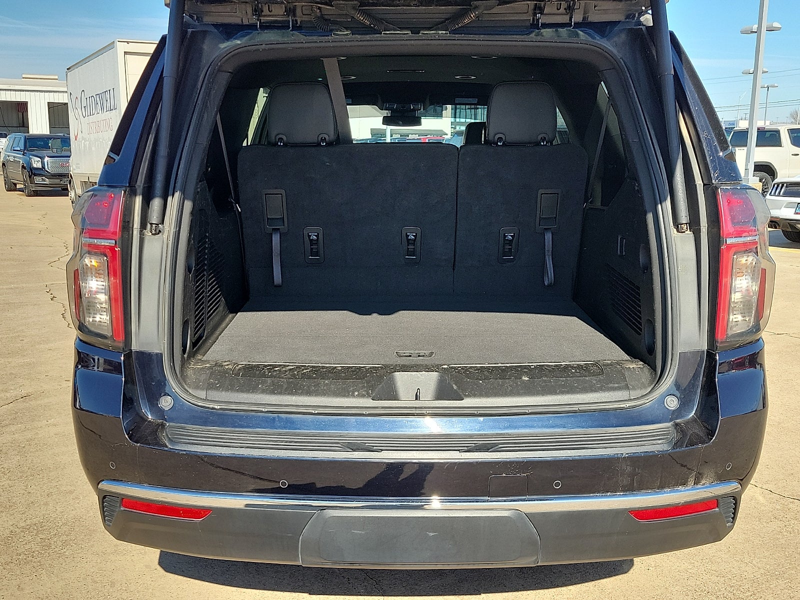 2024 Chevrolet Suburban LT