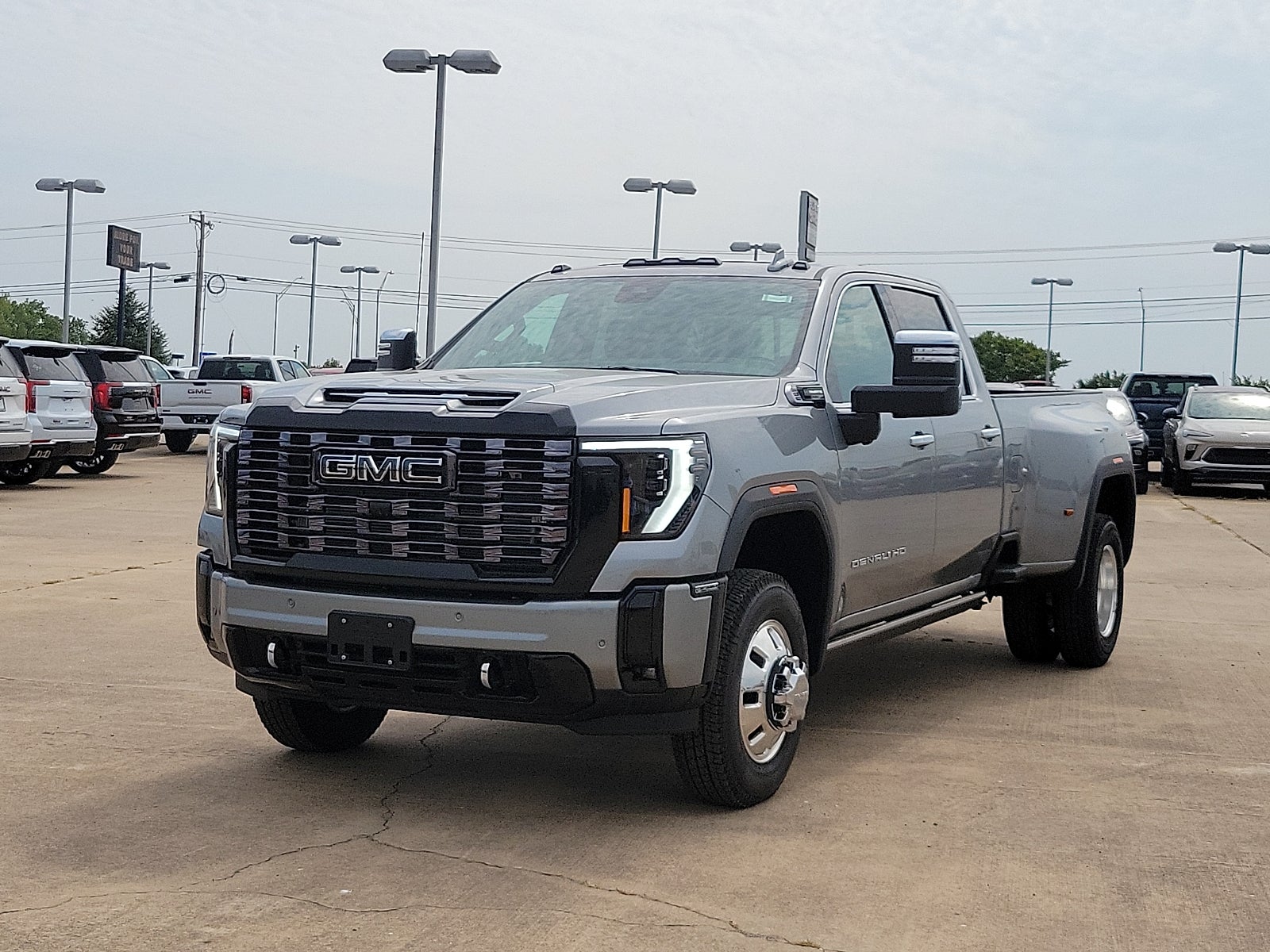 2026 GMC Sierra 3500 HD Denali Ultimate DRW