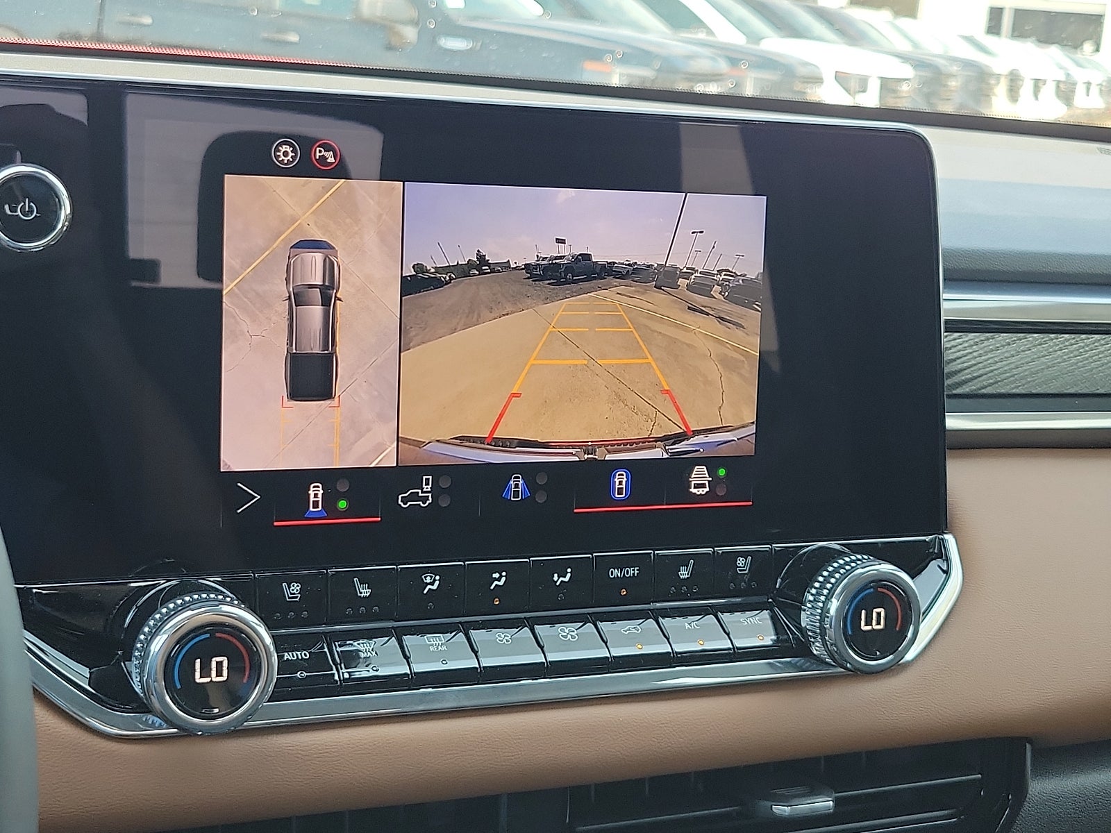 2026 GMC Canyon AT4 - Photo 16
