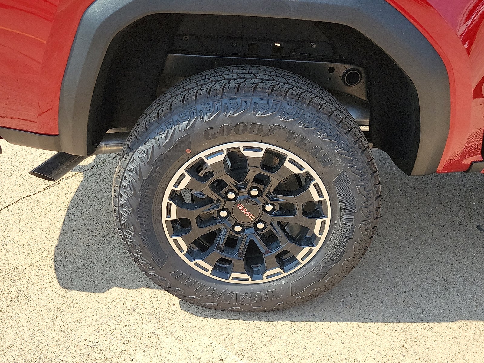2026 GMC Canyon AT4 - Photo 7