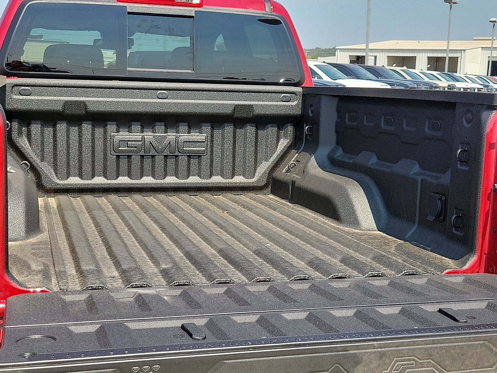 2026 GMC Canyon AT4 - Photo 8