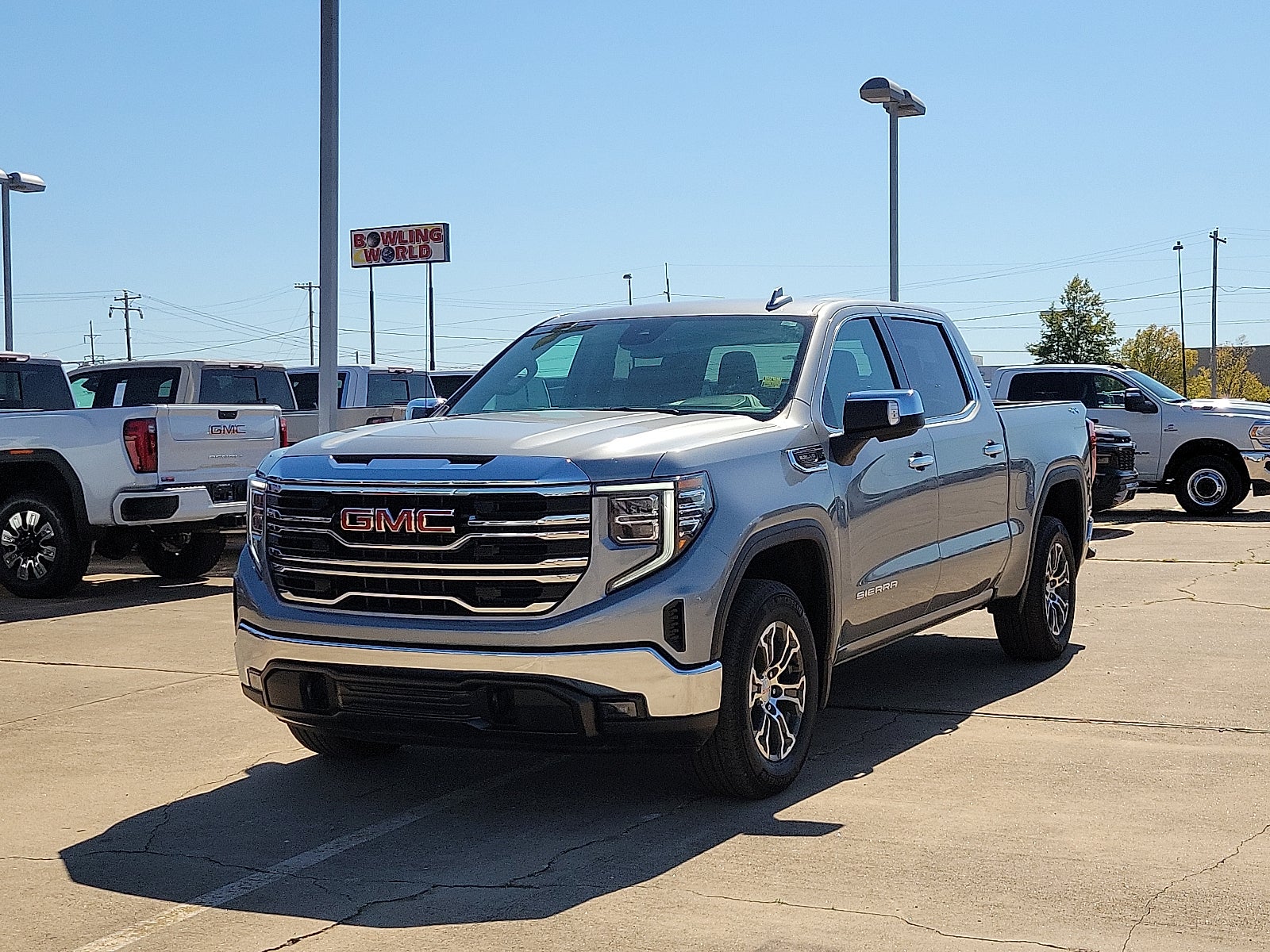 2025 GMC Sierra 1500 SLT