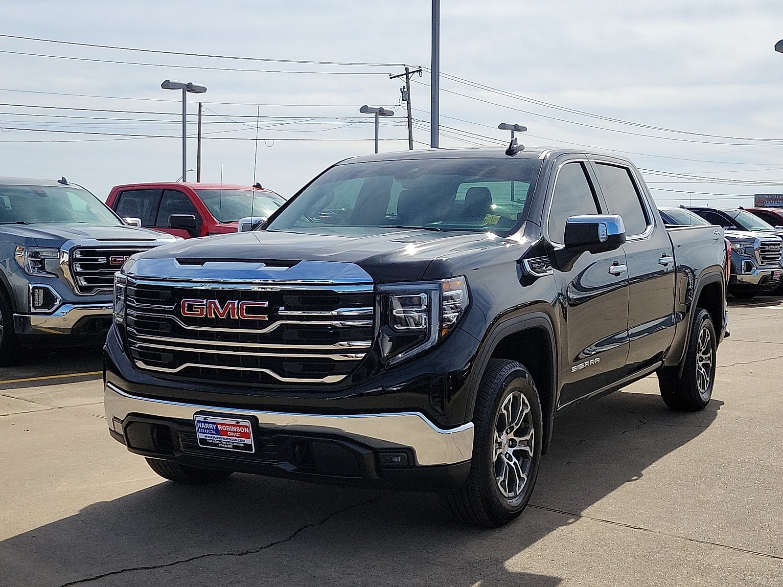 2025 GMC Sierra 1500 SLT