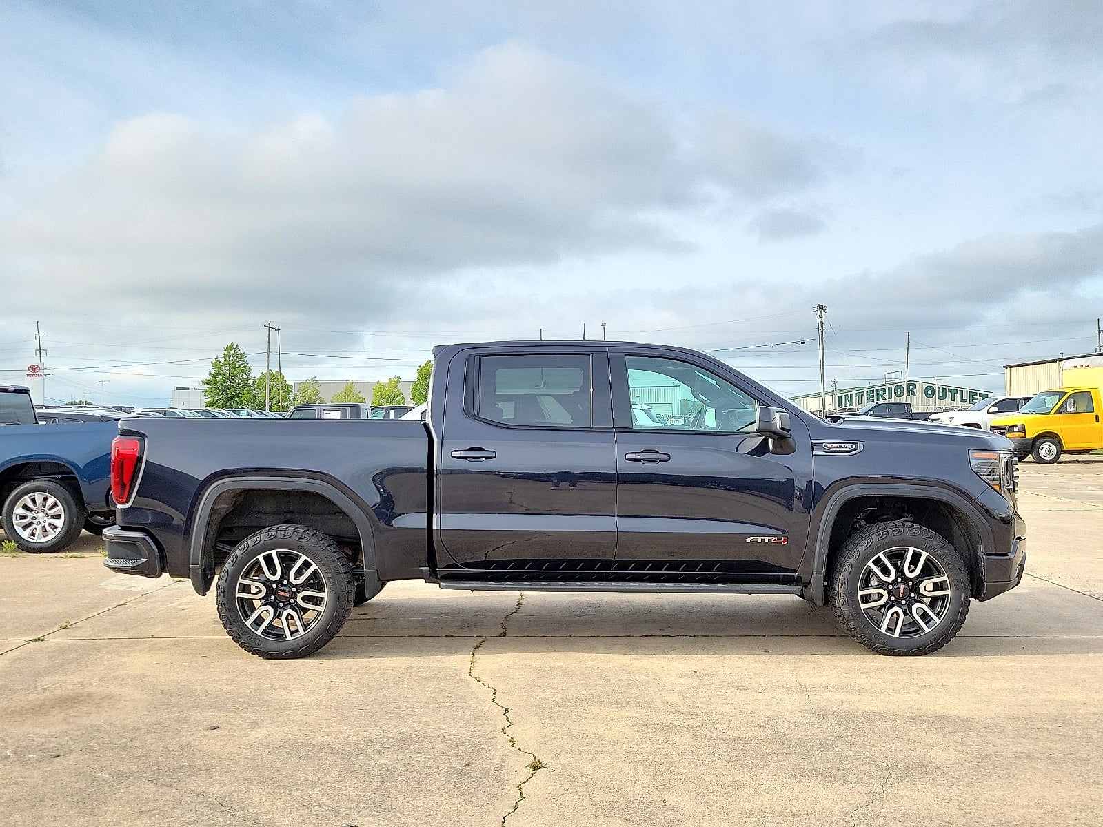 2024 GMC Sierra 1500 AT4
