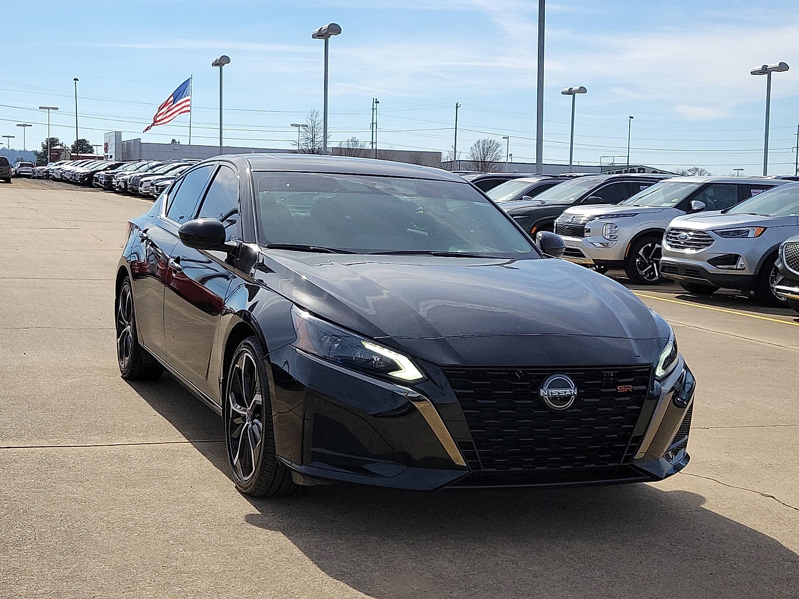 2023 Nissan Altima SR