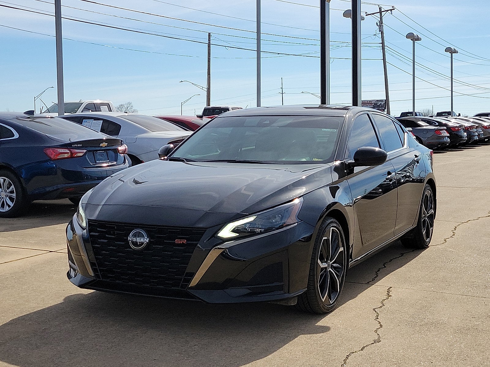 2023 Nissan Altima SR FWD