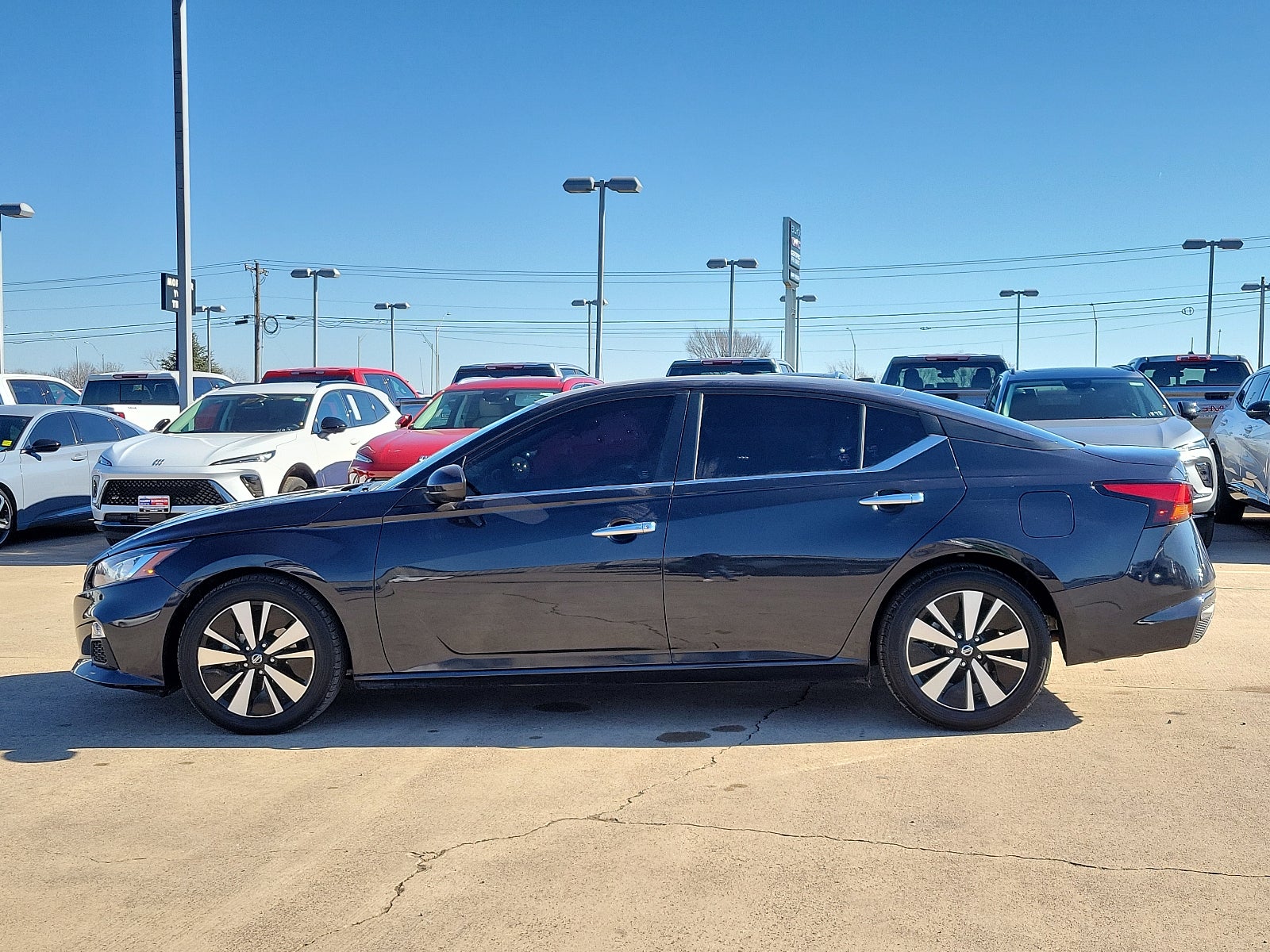 2022 Nissan Altima SV FWD