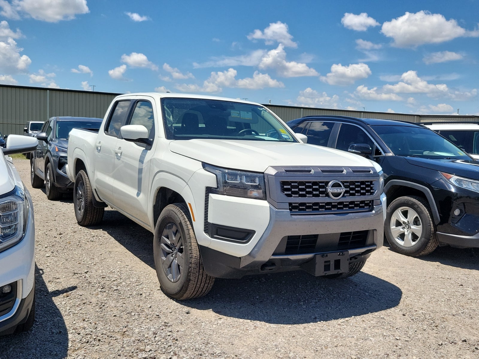 2026 Nissan Frontier SV Crew Cab 4X4 SWB's photo