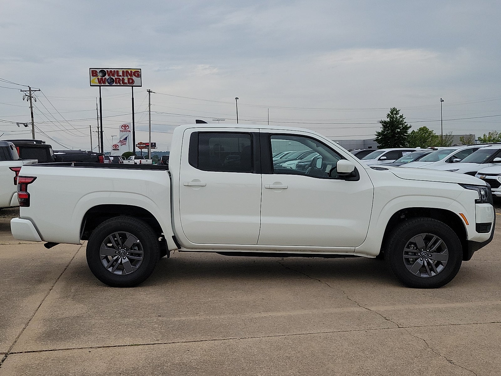 2026 Nissan Frontier SV