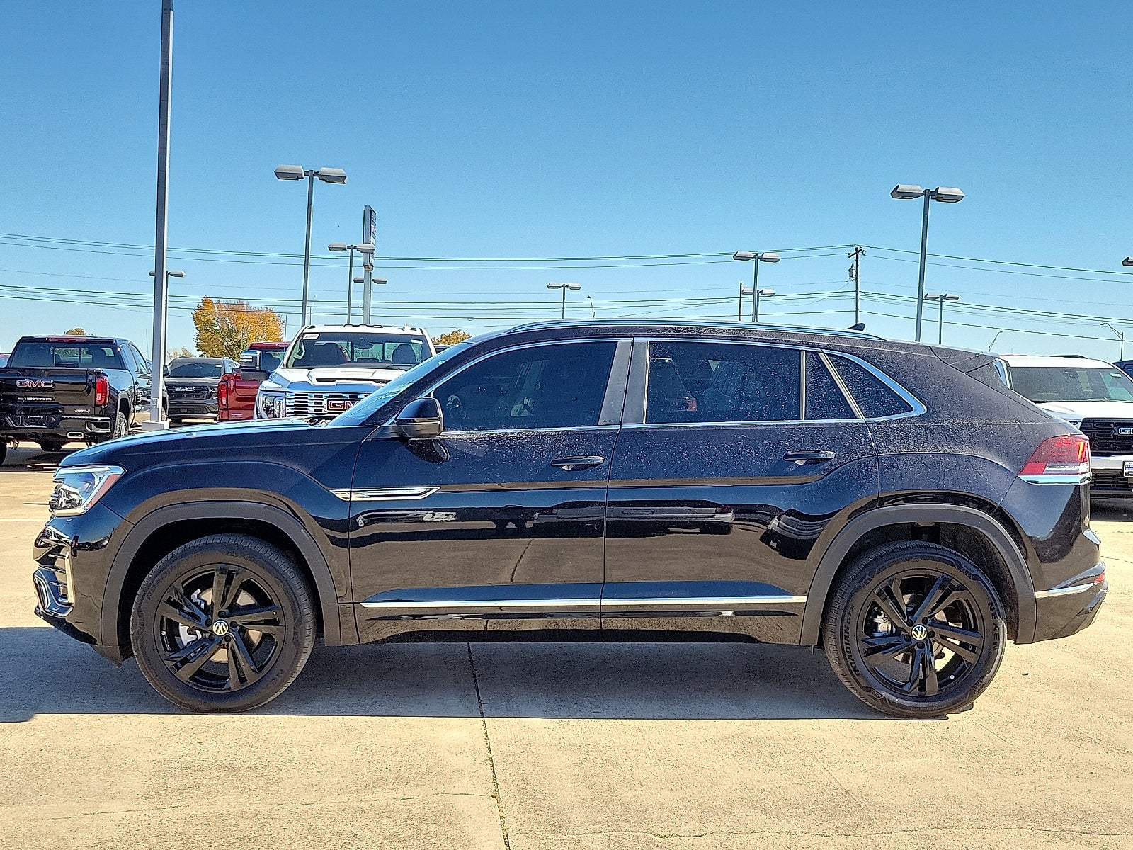 2024 Volkswagen Atlas Cross Sport 2.0T SEL R-Line