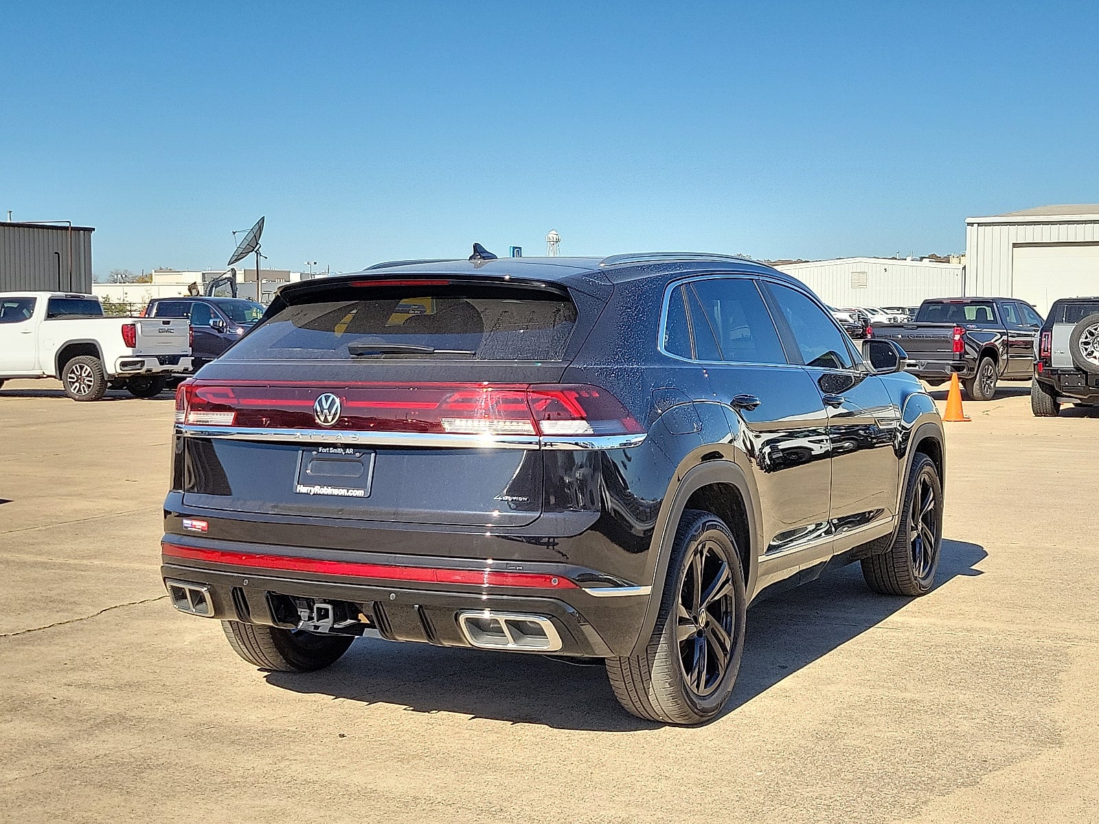 2024 Volkswagen Atlas Cross Sport 2.0T SEL R-Line
