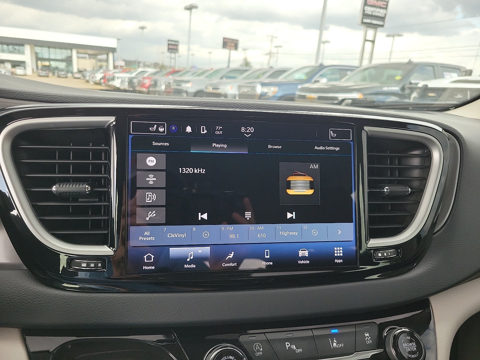 2024 Chrysler Pacifica Touring L