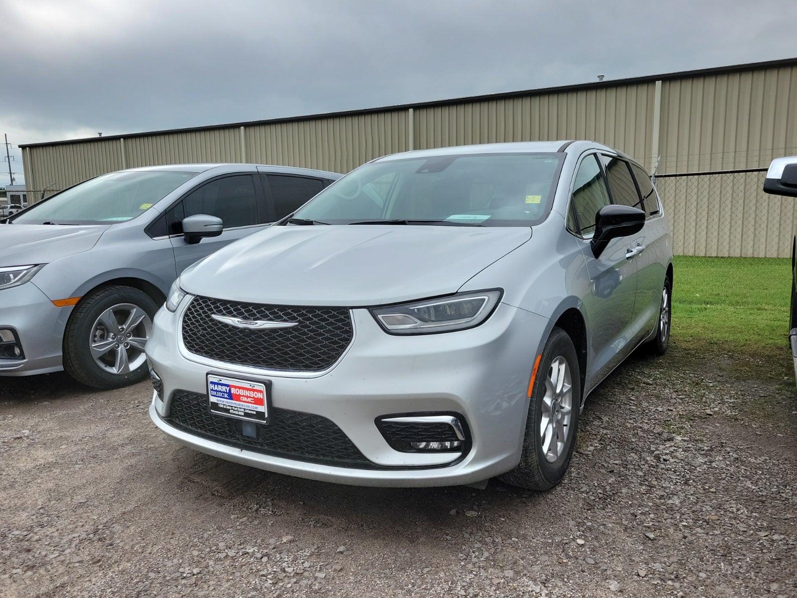 Vehicle Image 2