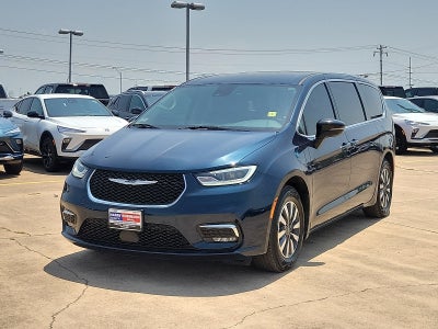 2024 Chrysler Pacifica Hybrid Select