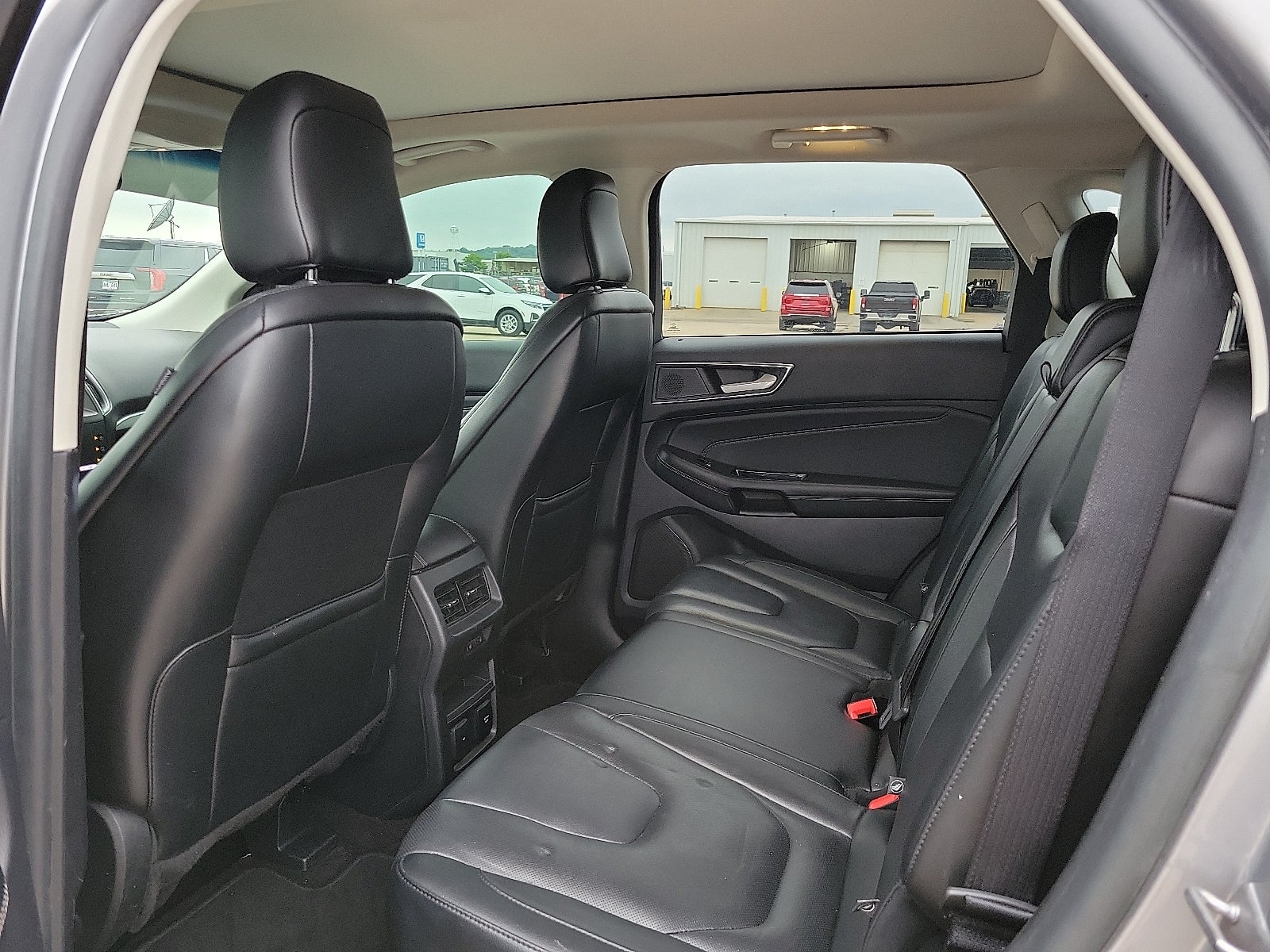 2020 Ford Edge Titanium