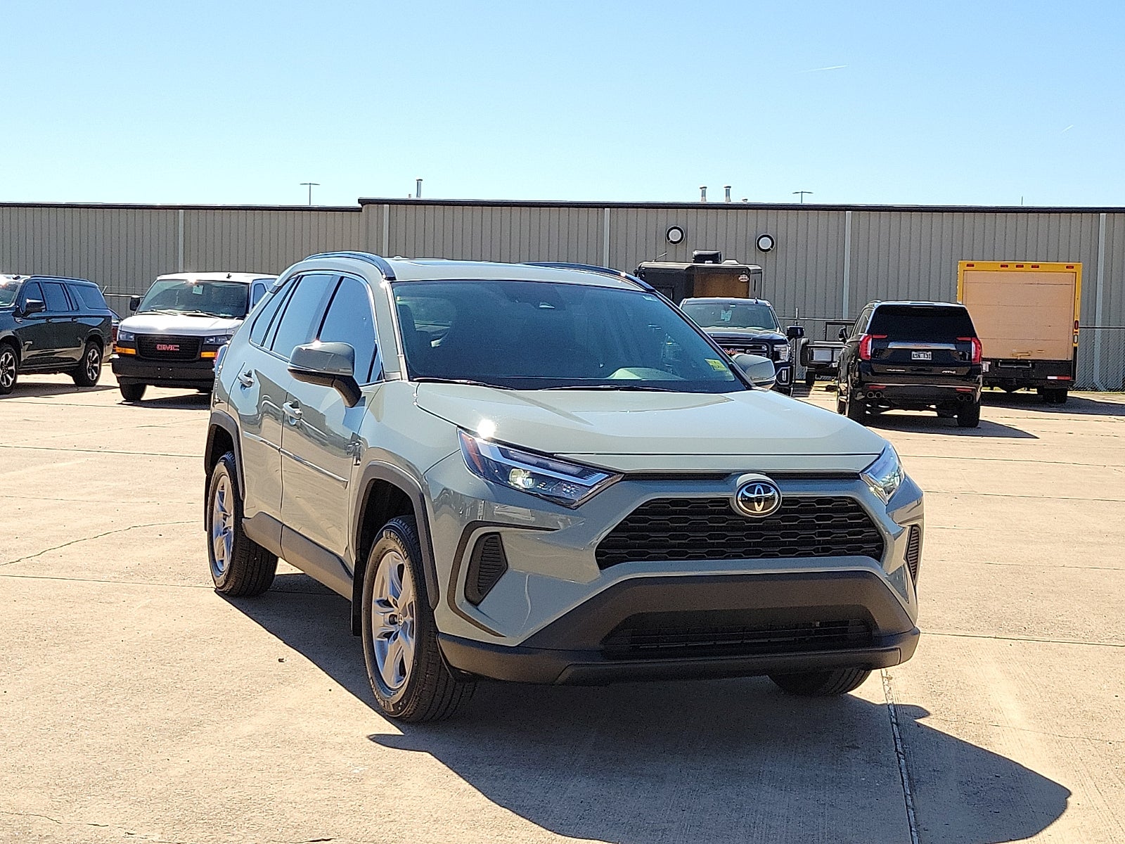 2023 Toyota RAV4 XLE