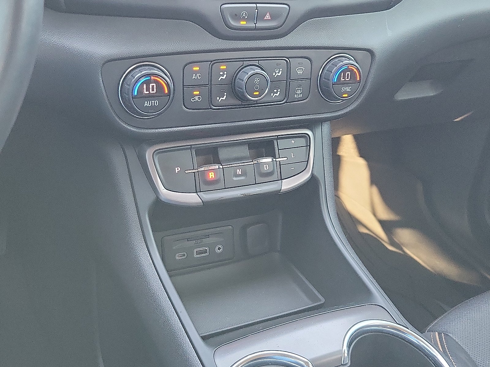 2022 GMC Terrain AT4