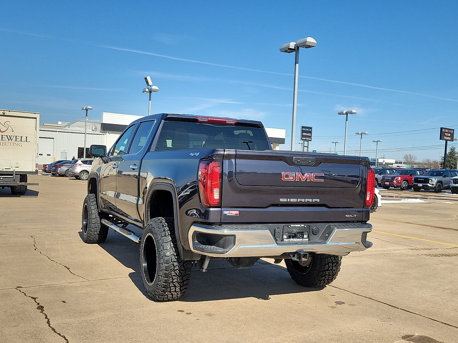 2025 GMC Sierra 1500 SLT
