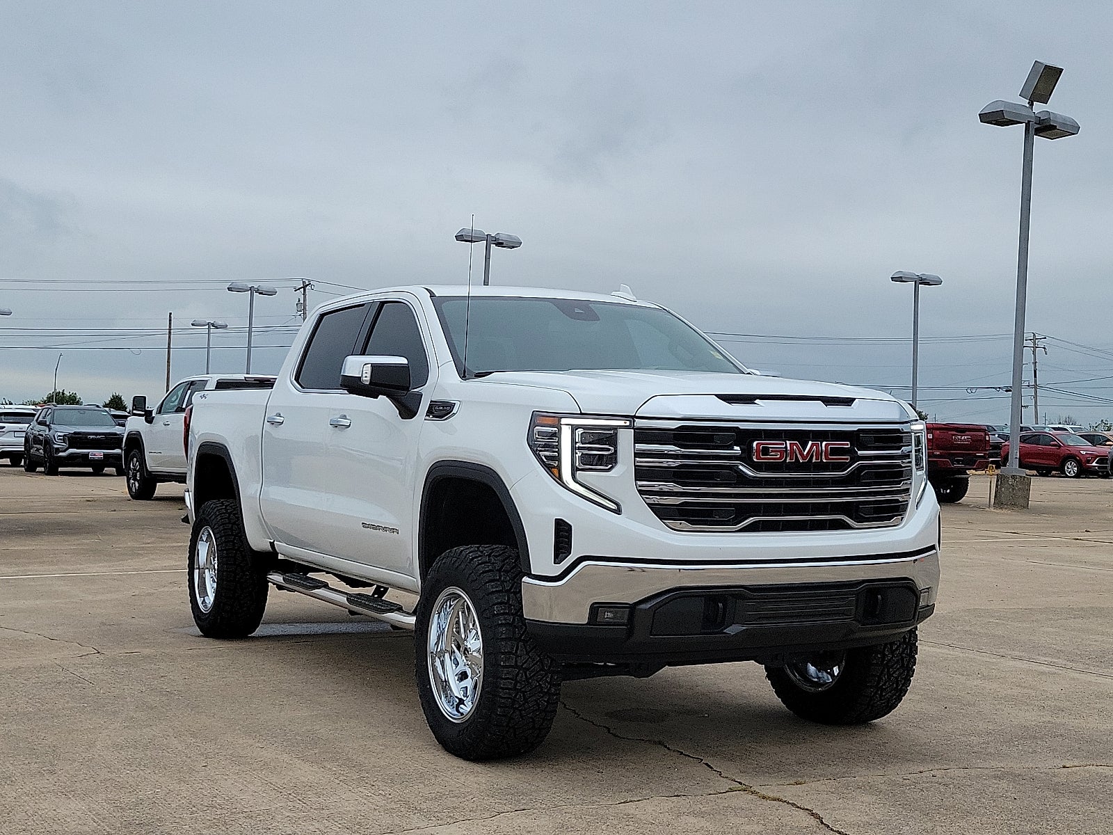 2024 GMC Sierra 1500 SLT