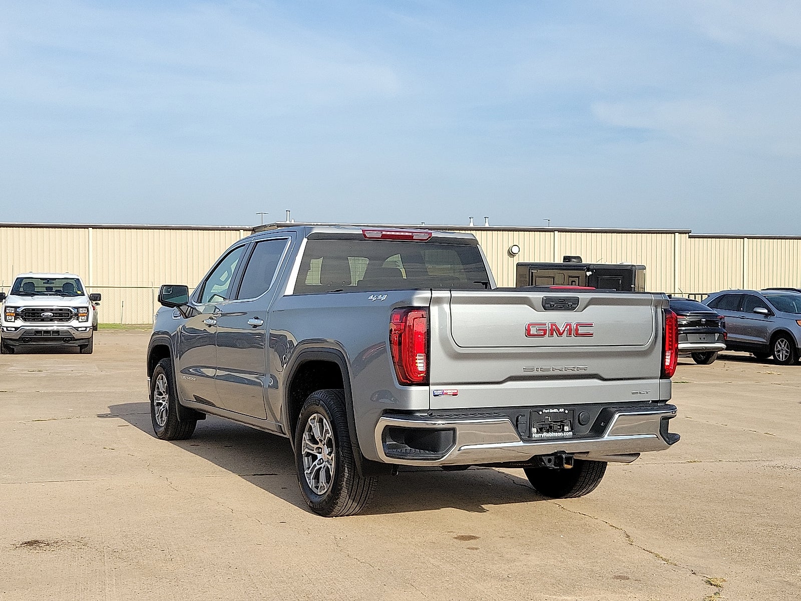 2024 GMC Sierra 1500 SLT