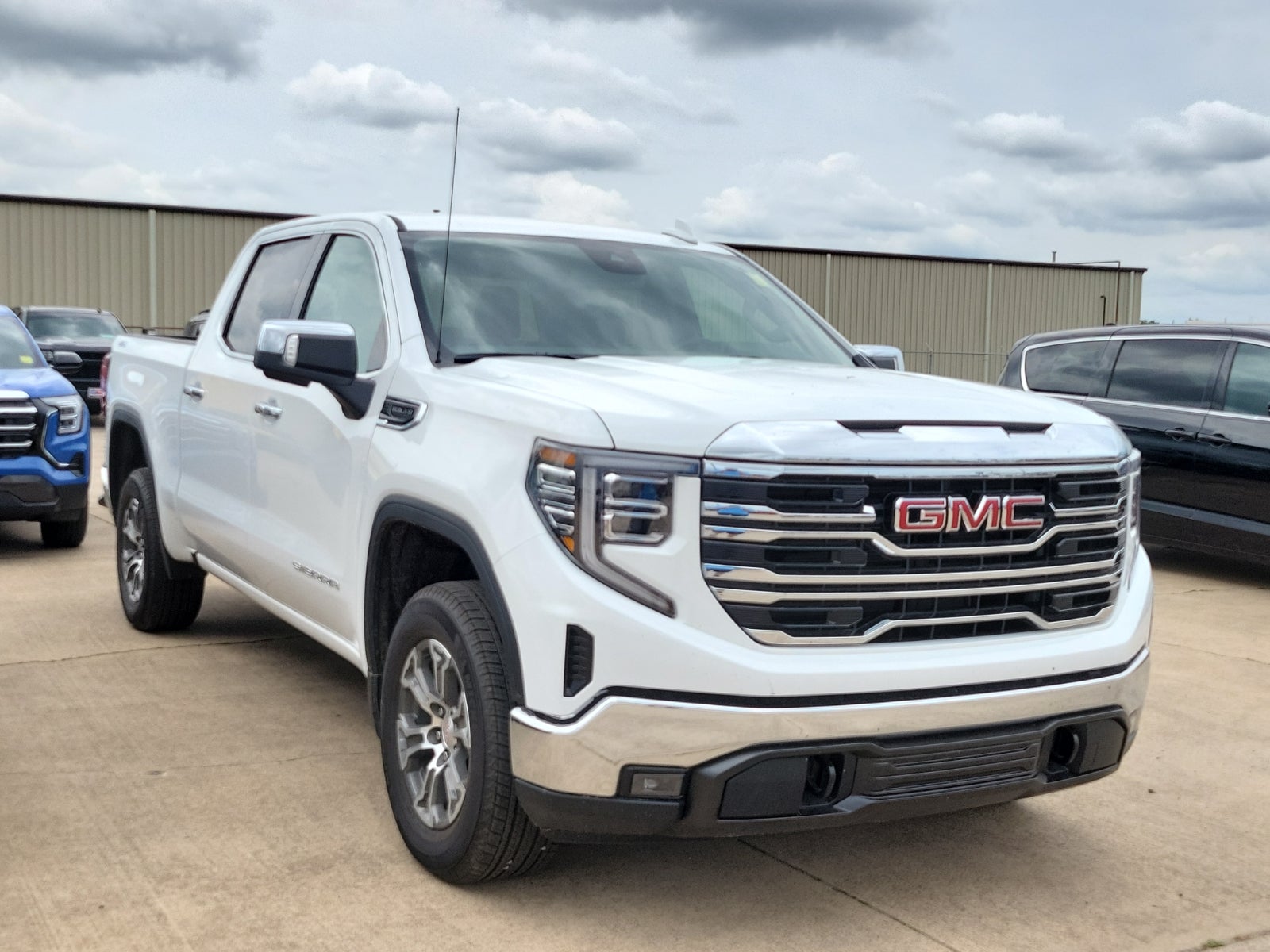 2026 GMC Sierra 4WD Crew Cab Short Box SLT's photo