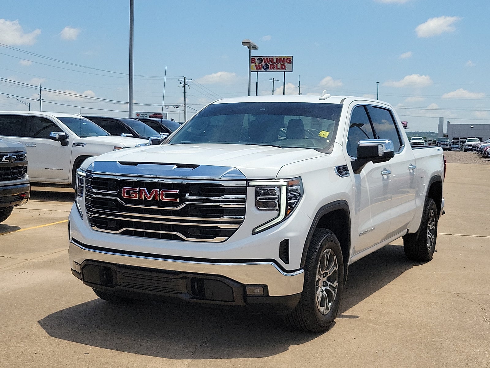 2026 GMC Sierra 1500 SLT