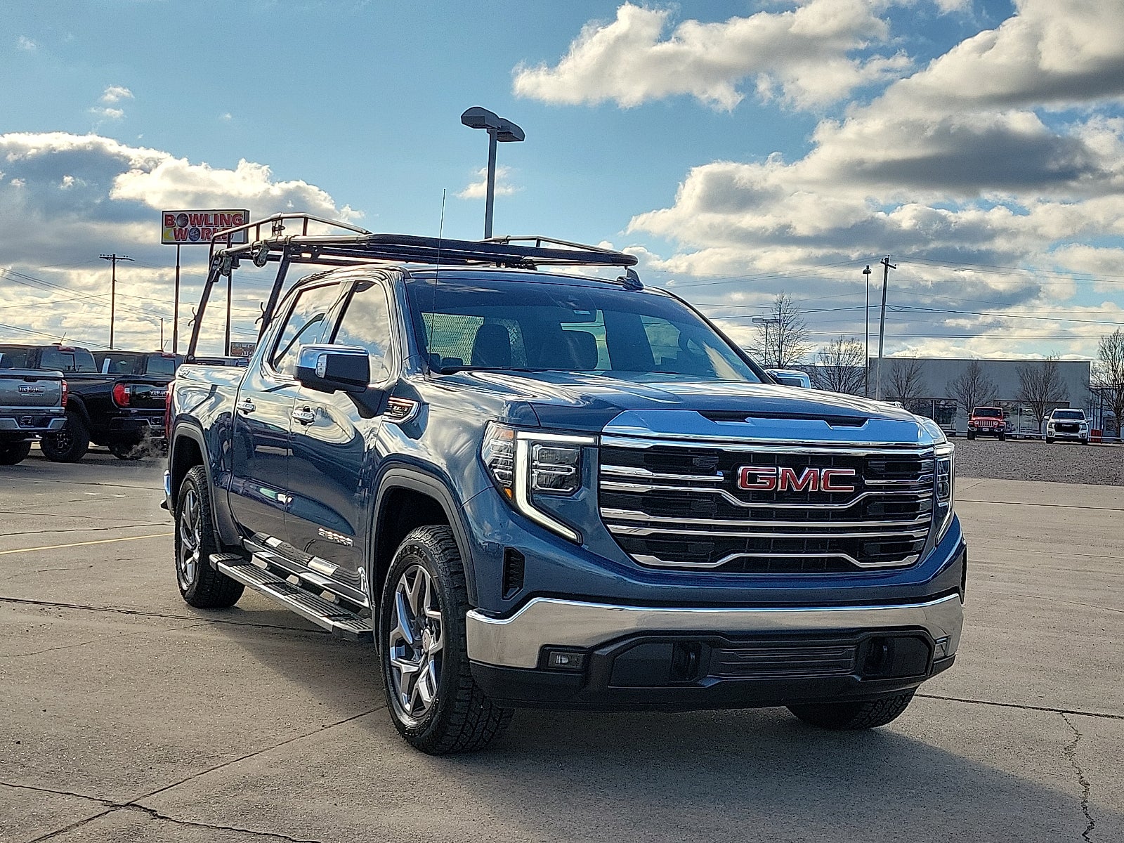 2024 GMC Sierra 1500 SLT