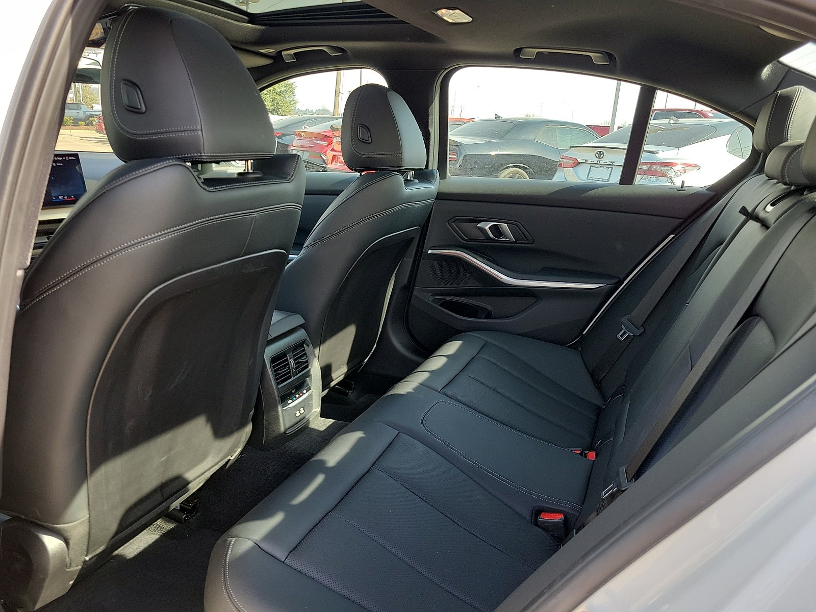 2025 BMW 3 Series 330i xDrive