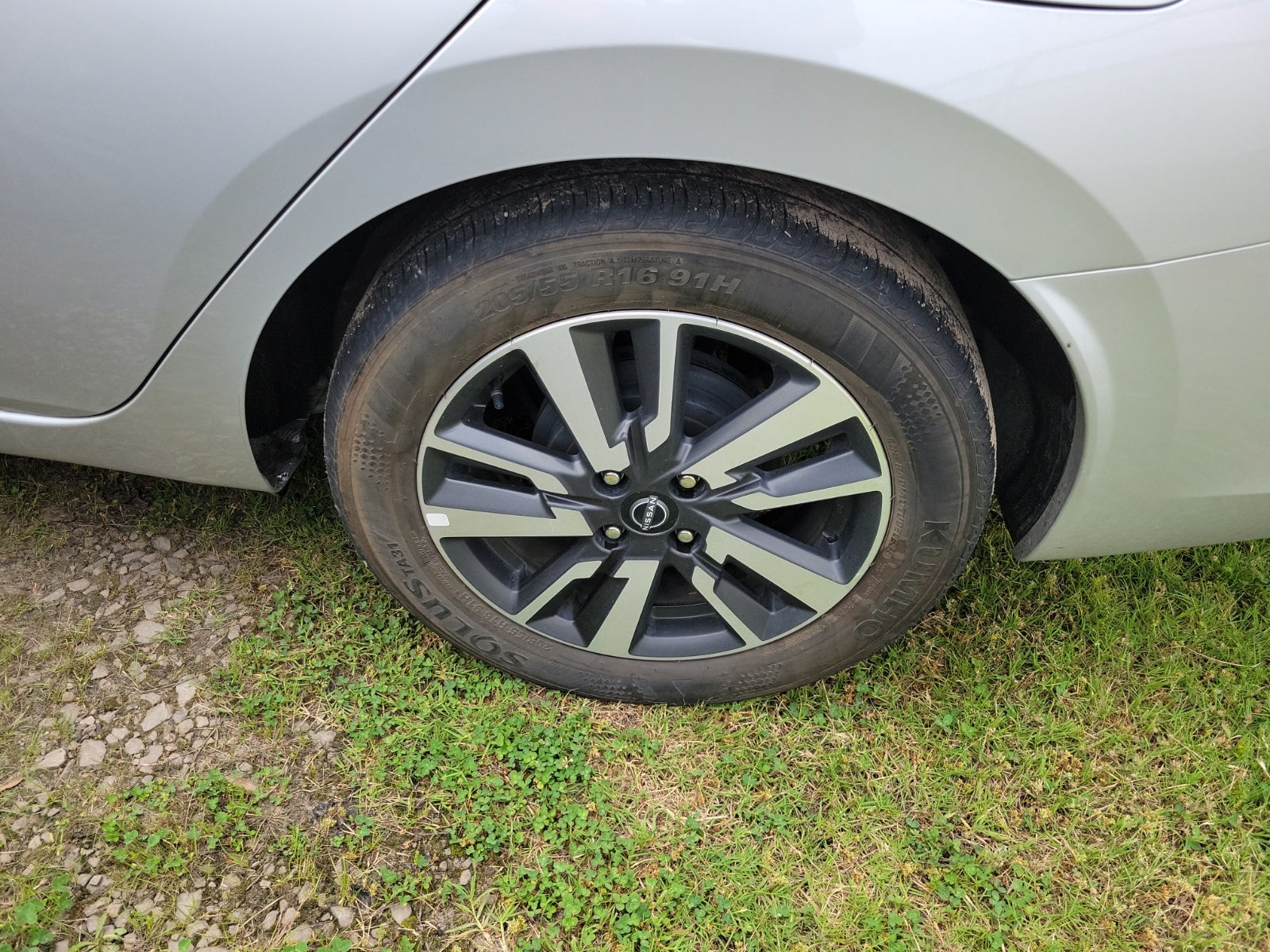 2024 Nissan Versa SV