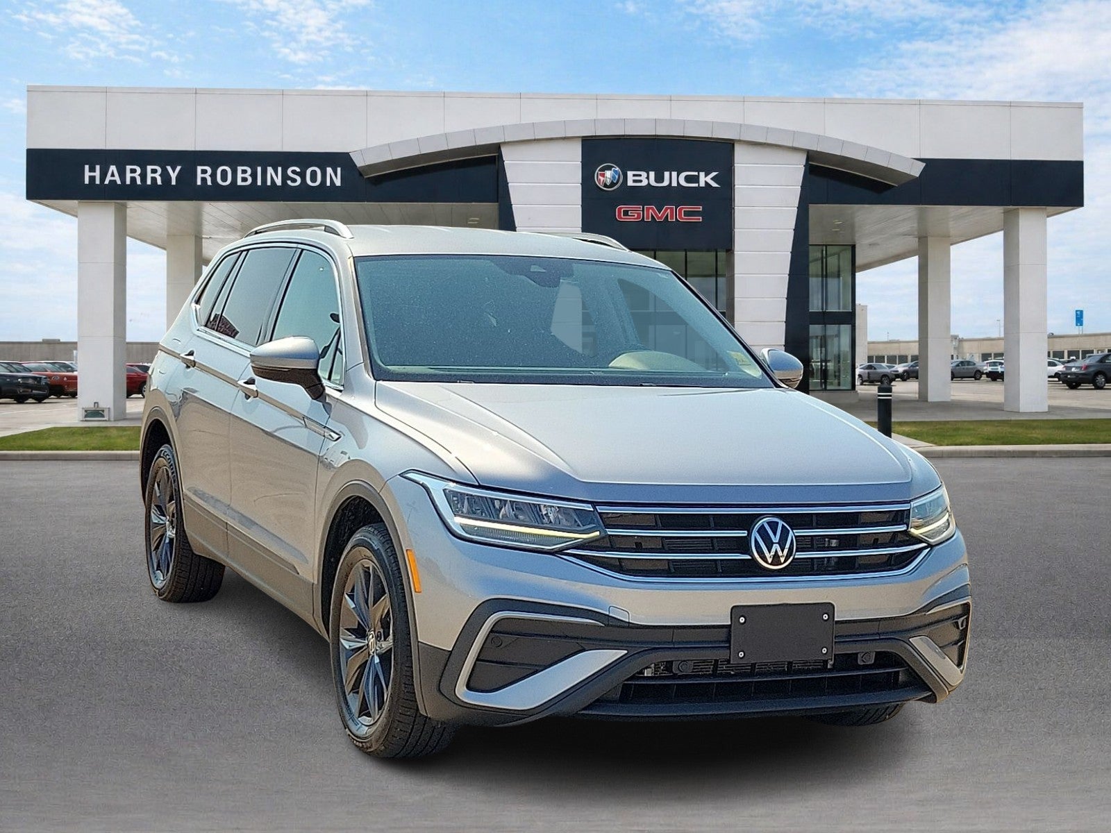 2023 Volkswagen Tiguan 2.0T SE