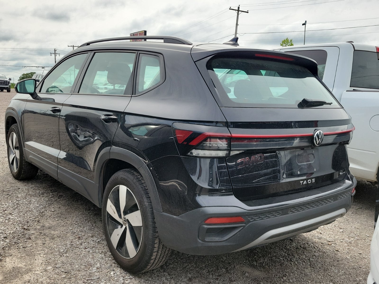 2025 Volkswagen Taos S