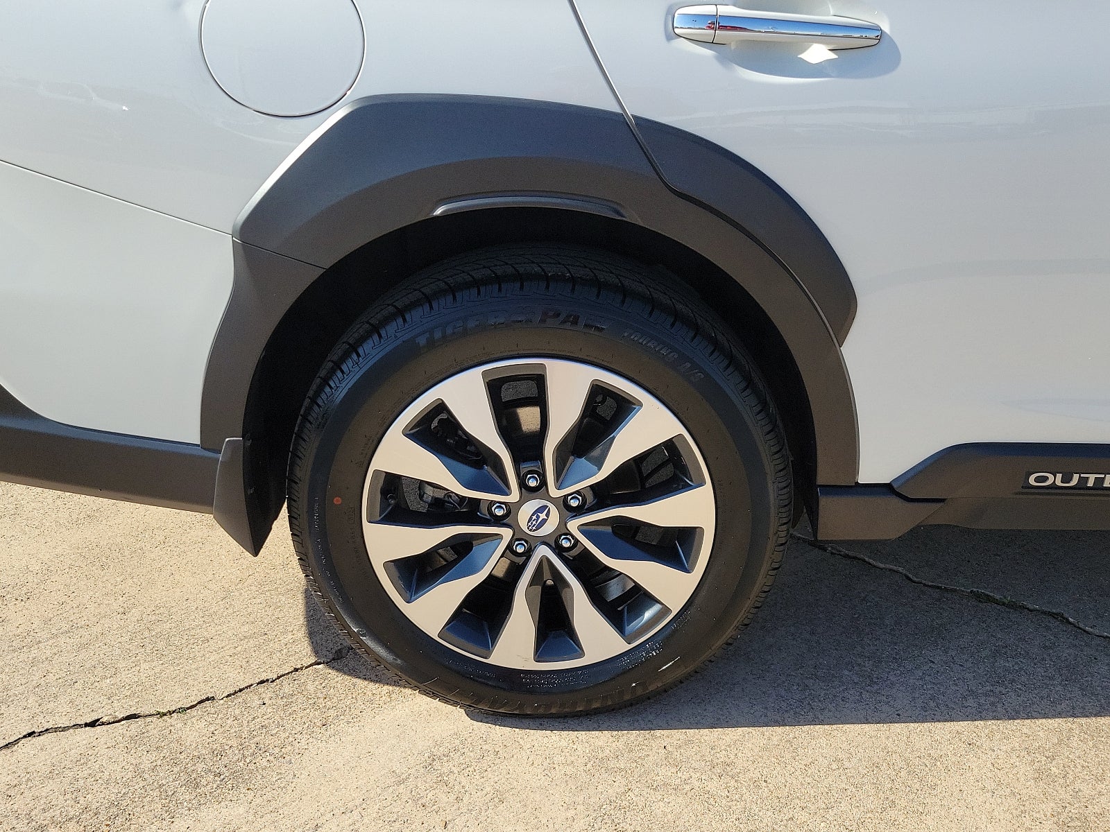 2023 Subaru Outback Touring