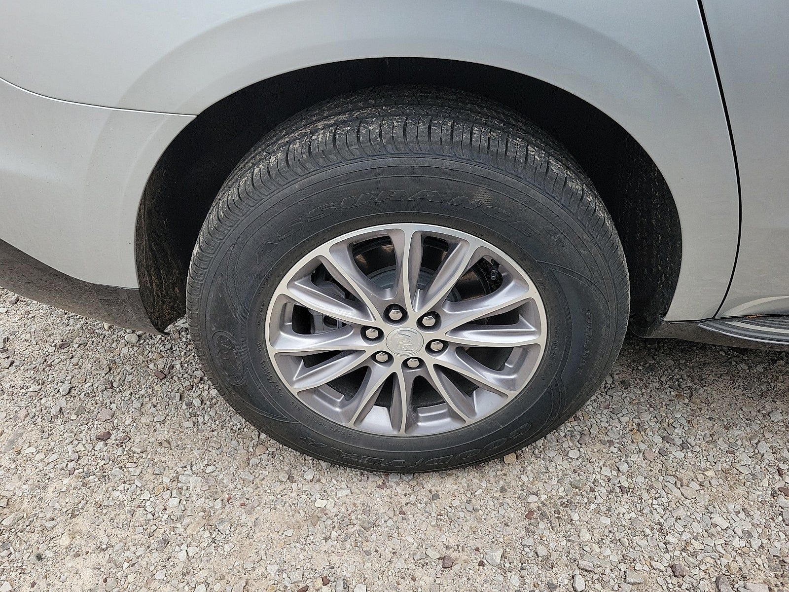 2022 Buick Enclave Essence